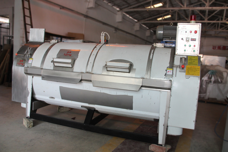 200公斤臥式洗衣機 200公斤臥式洗衣機